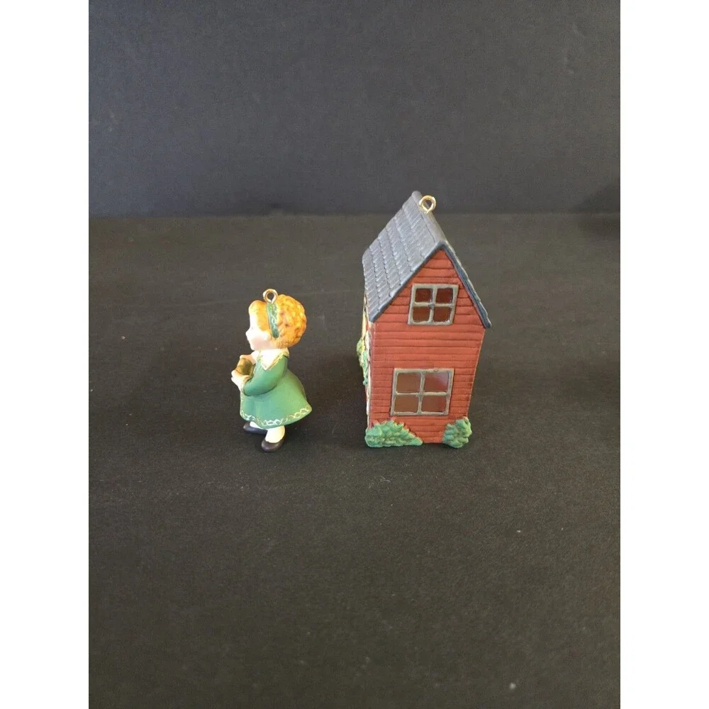 Hallmark Ireland Joy to the World Collection 2007 Keepsake Christmas Ornament